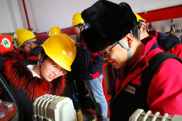 青春之路，奮斗不止