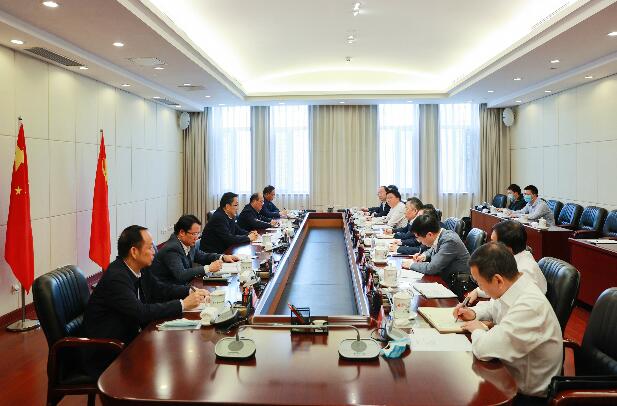 中國(guó)能建黨委書記、董事長(zhǎng)宋海良拜會(huì)貴州省委書記孫志剛