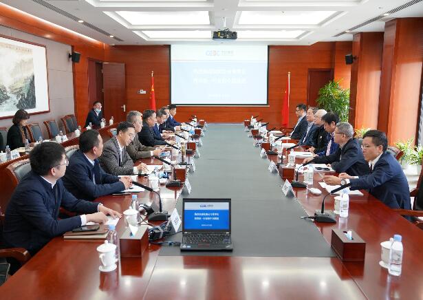 中國(guó)能建黨委書記、董事長(zhǎng)宋海良與氫陽公司董事長(zhǎng)程寒松座談