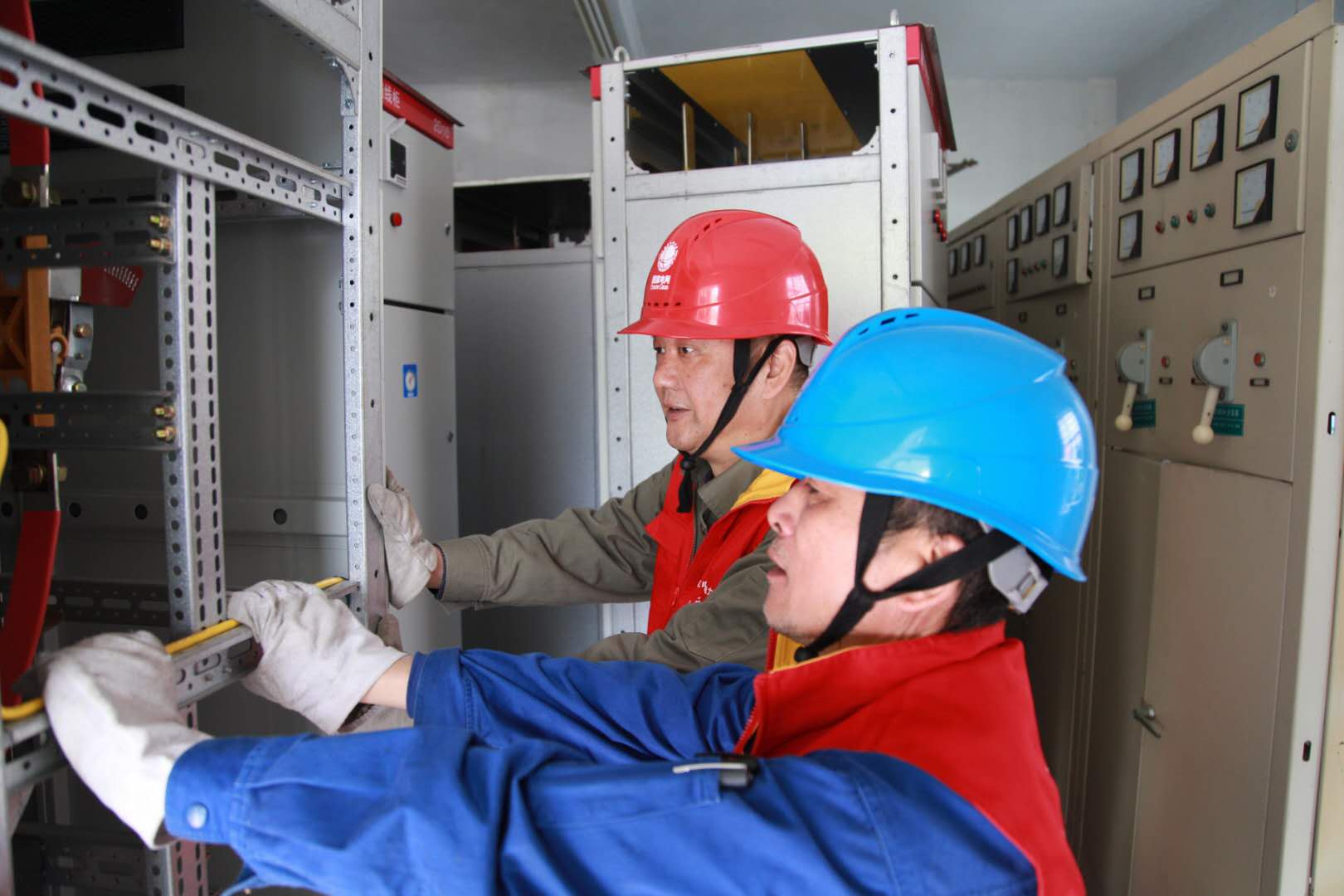 國(guó)網(wǎng)寧波市鄞州區(qū)供電公司：老舊小區(qū)煥然一新，居民幸福感顯著提高