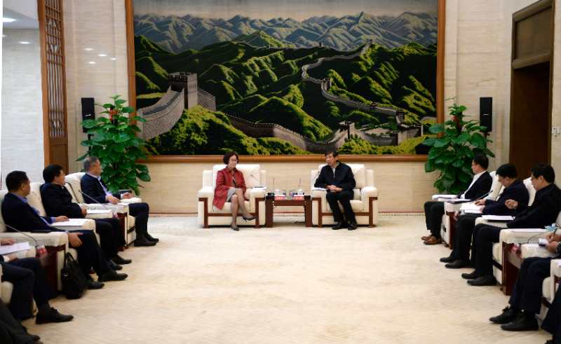 陳飛虎會見江西省委常委、副省長吳忠瓊