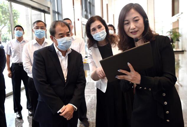 南方電網(wǎng)公司董事長、黨組書記孟振平調(diào)研鼎和保險(xiǎn)公司