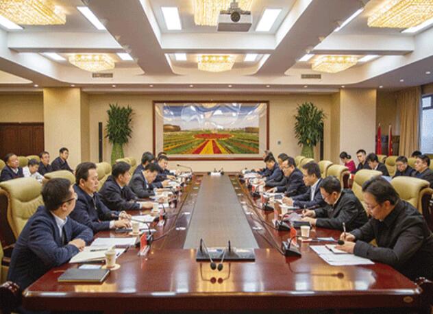 內蒙古電力（集團）公司董事長、黨委書記賈振國帶隊赴鄂爾多斯地區(qū)調研