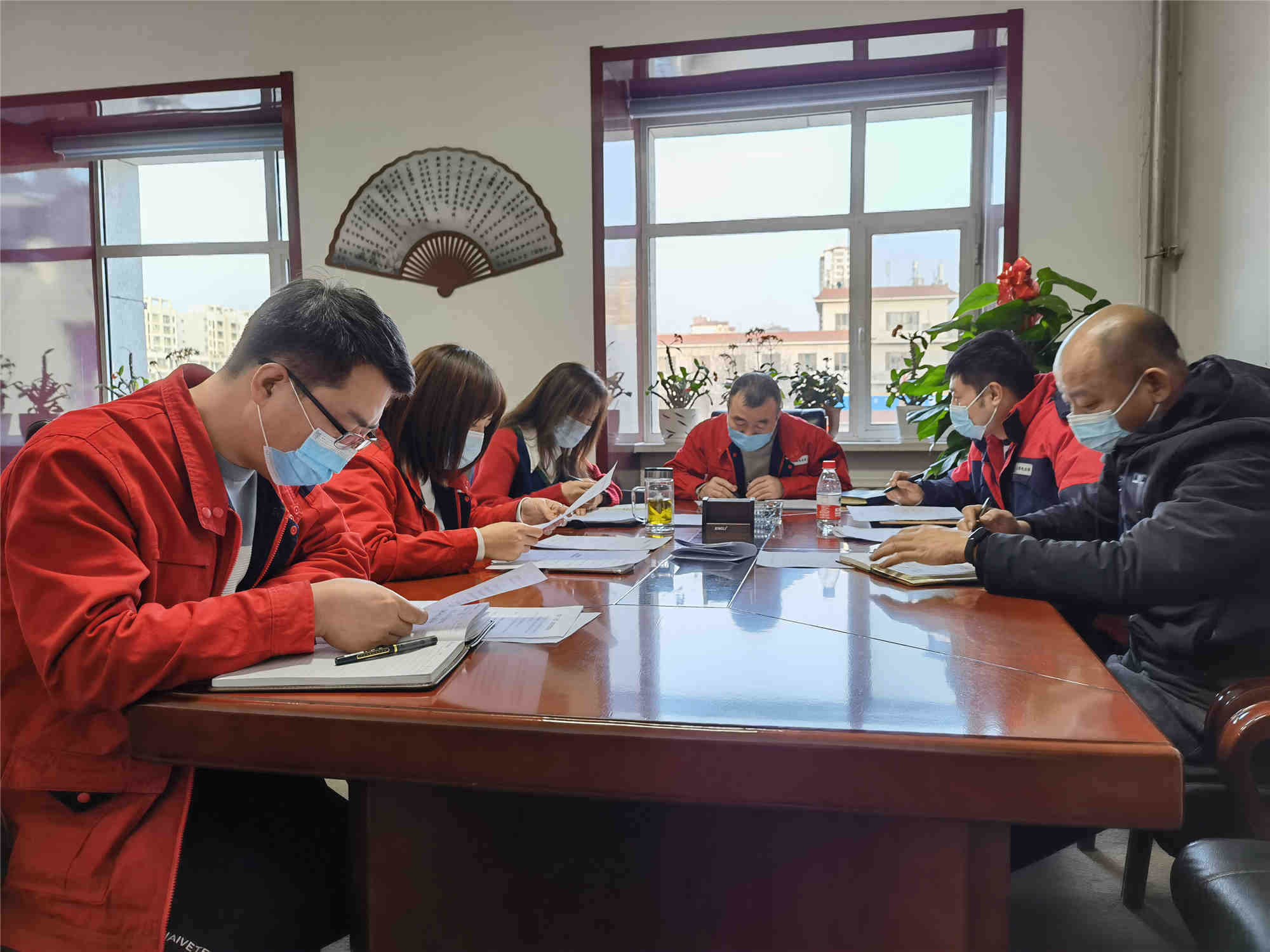 烏海電業(yè)局農(nóng)電處：對(duì)標(biāo)工作標(biāo)準(zhǔn)，定員定崗定細(xì)則