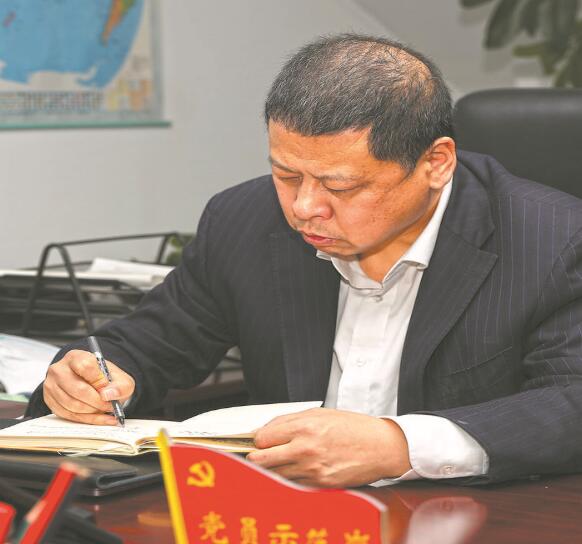 有他在，大家心里就有底了——記國家電網(wǎng)有限公司特等勞動(dòng)模范汪波