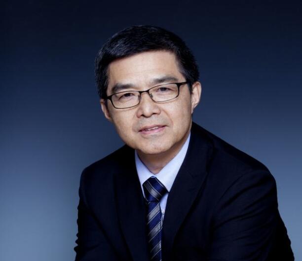 歐陽(yáng)明高:對(duì)發(fā)展電動(dòng)汽車(chē)的質(zhì)疑應(yīng)該停止了