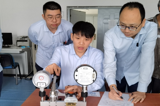 國能(福州)熱電有限公司開展壓力表校驗技能比武展風(fēng)采