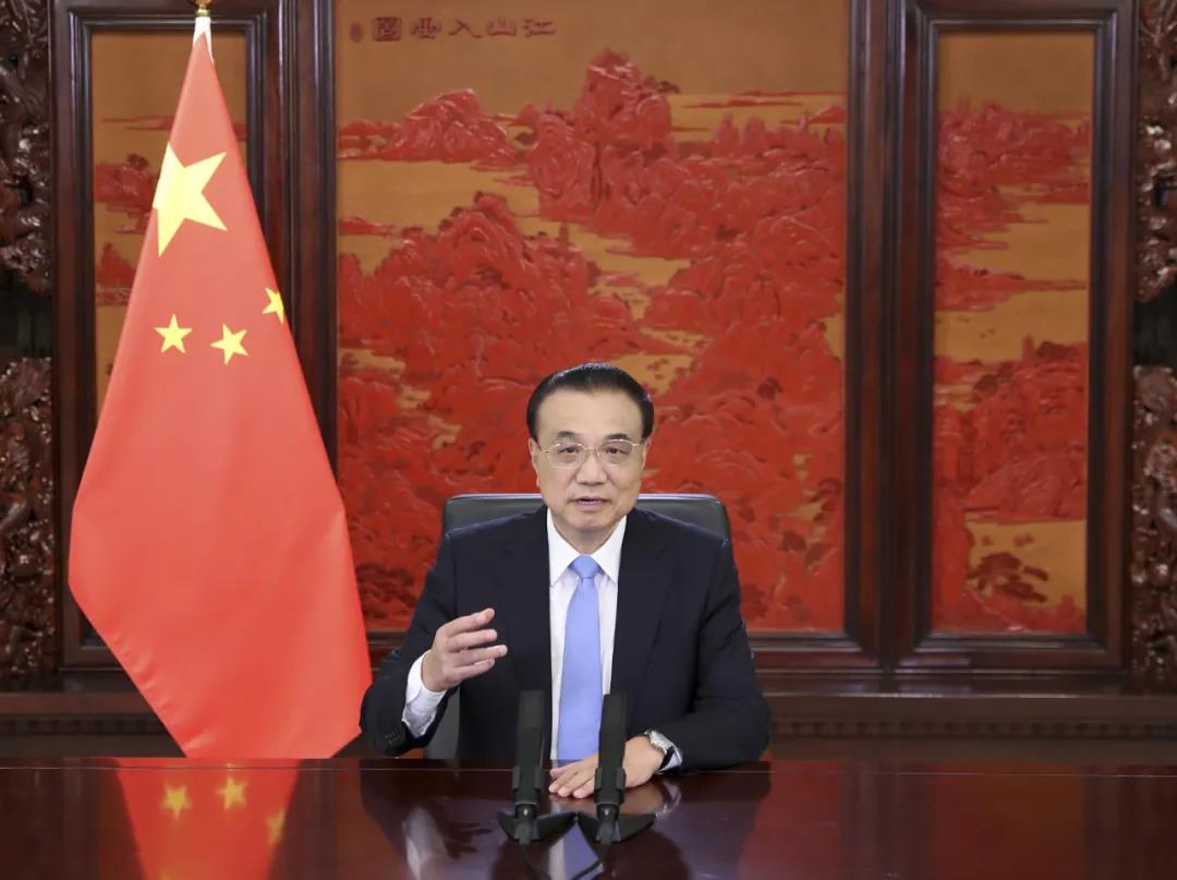 李克強(qiáng)談能源發(fā)展：一手做“減法”，一手做“加法”