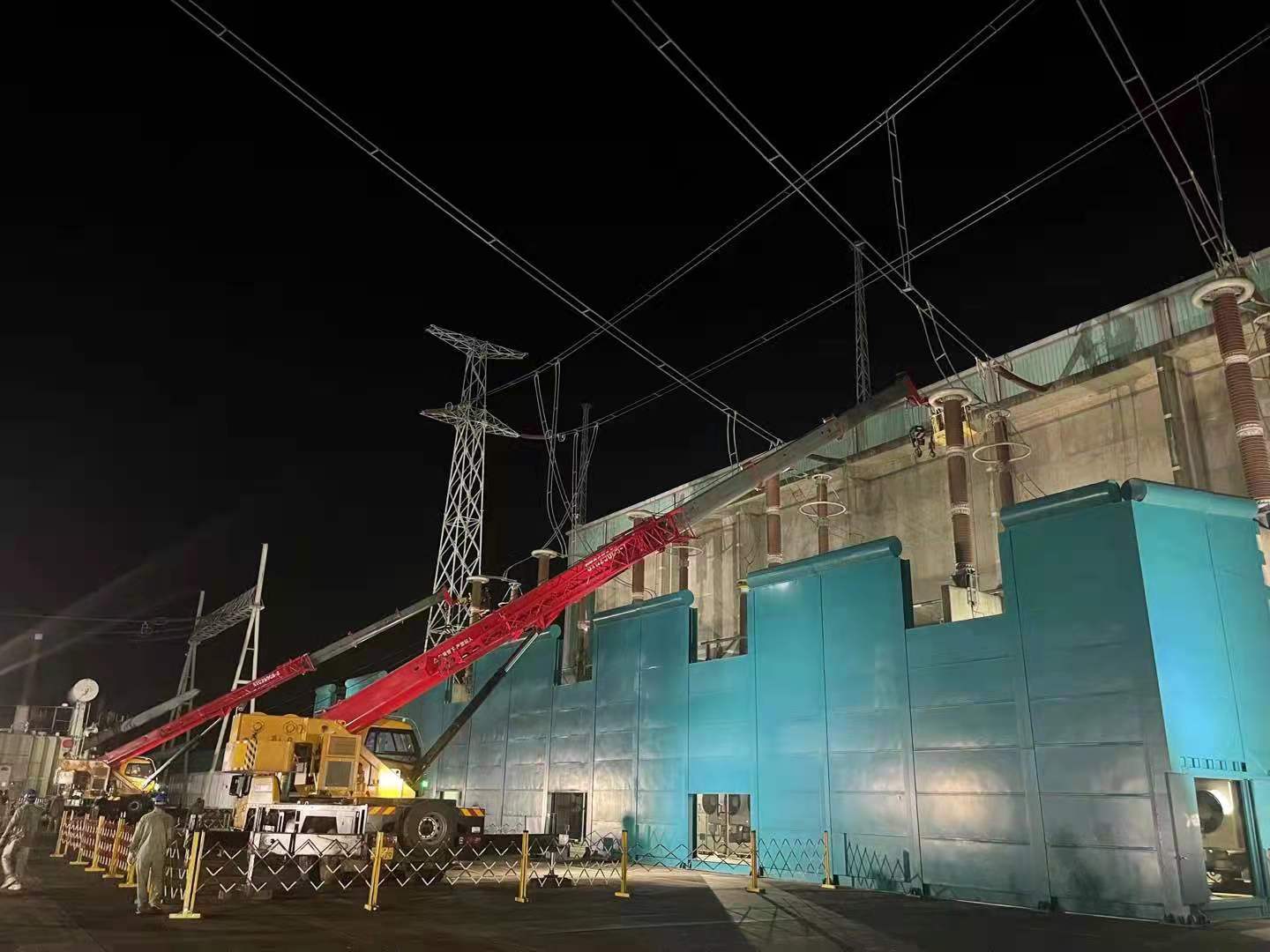 鄂電“鐵軍”：30個小時晝夜搶修作業(yè)，守護西電東送電網大動脈