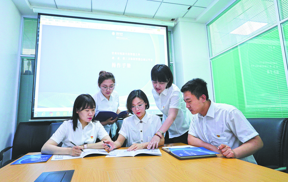 李玲紅：服務實打?qū)?關(guān)愛有溫度