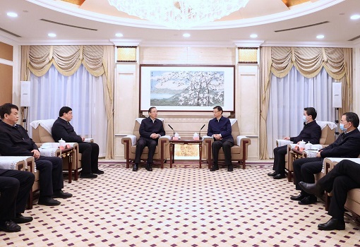 國家電網(wǎng)董事長(zhǎng)辛保安、總經(jīng)理張智剛與江蘇省省長(zhǎng)許昆林舉行會(huì)談