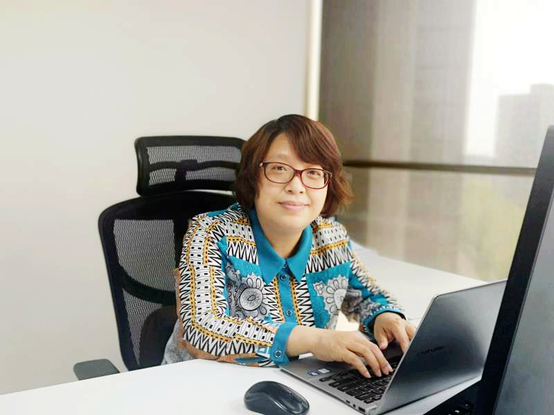 首都最美巾幗奮斗者尹洪苓：以?shī)^斗的姿態(tài)，砥礪前行 展現(xiàn)新時(shí)代“她風(fēng)采”