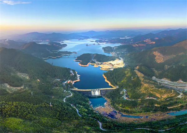 華電福建公司不負(fù)春光趕秋實(shí)，“雙碳”路上奮楫行