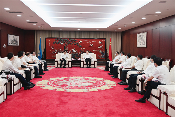 溫樞剛會(huì)見張傳慧、姚煥