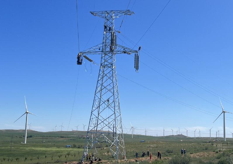 220千伏海春線、中海油化德風(fēng)電場35千伏集電線路順利改造完成