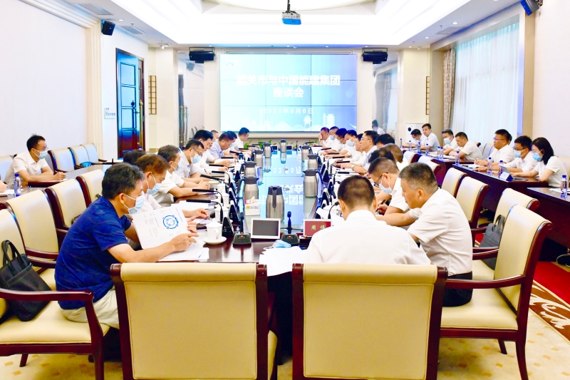 孫洪水與韶關(guān)市委書記、市長陳少榮會談