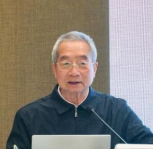 周大地：動力電池發(fā)展迅猛，氫燃料或?qū)⒊鼍? width=