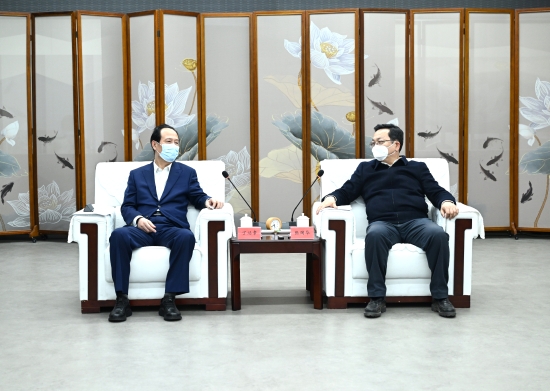 丁焰章與雄安新區(qū)黨工委書(shū)記、管委會(huì)主任張國(guó)華會(huì)談