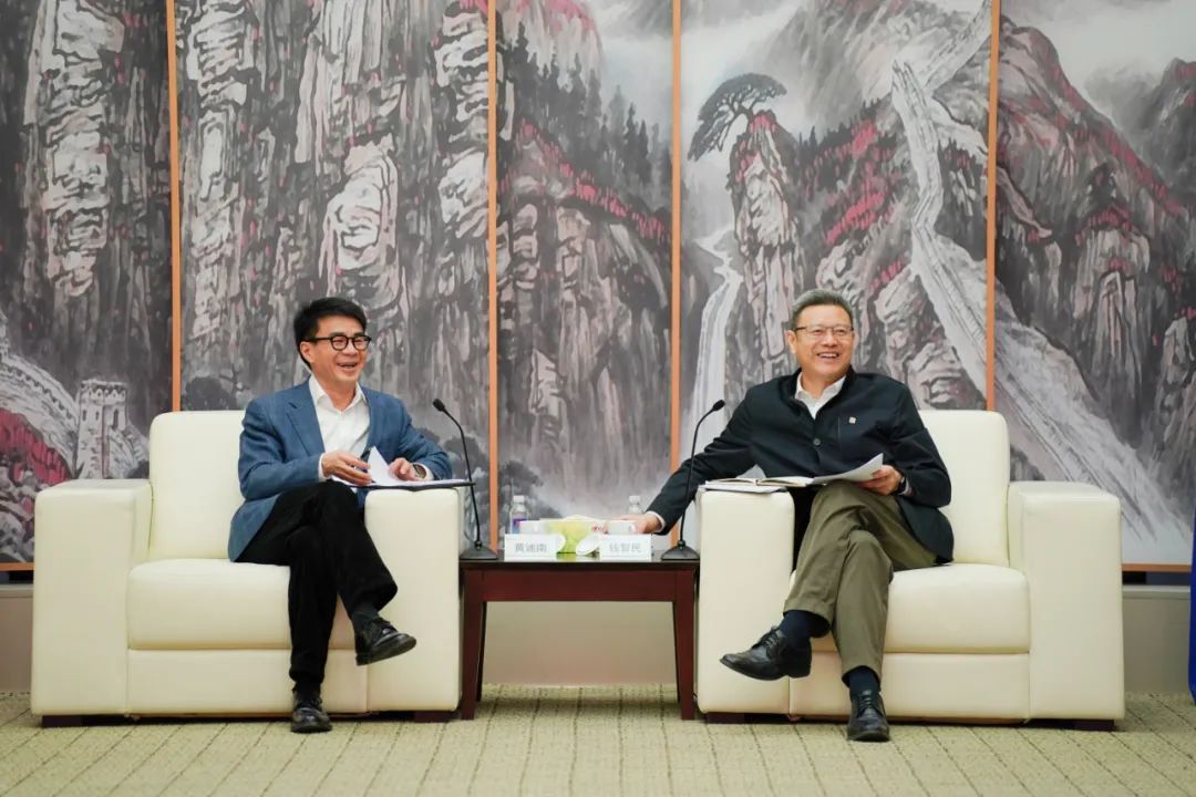 國家電投黨組書記、董事長錢智民會見申能集團黨委書記、董事長黃迪南