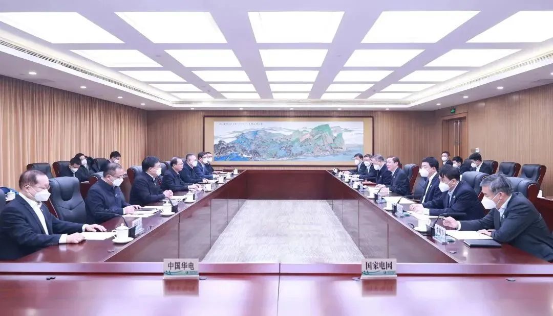辛保安董事長(zhǎng)、張智剛總經(jīng)理與中國(guó)華電董事長(zhǎng)江毅、總經(jīng)理葉向東會(huì)談