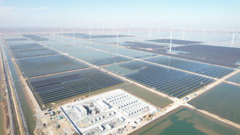 300MW！魯北鹽堿灘涂風(fēng)光儲(chǔ)輸一體化基地一期項(xiàng)目并網(wǎng)