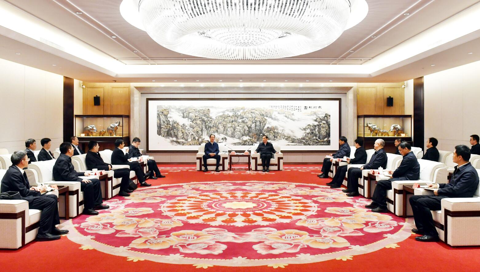 中國電建黨委書記、董事長丁焰章與河北省委常委、石家莊市委書記張超超會談