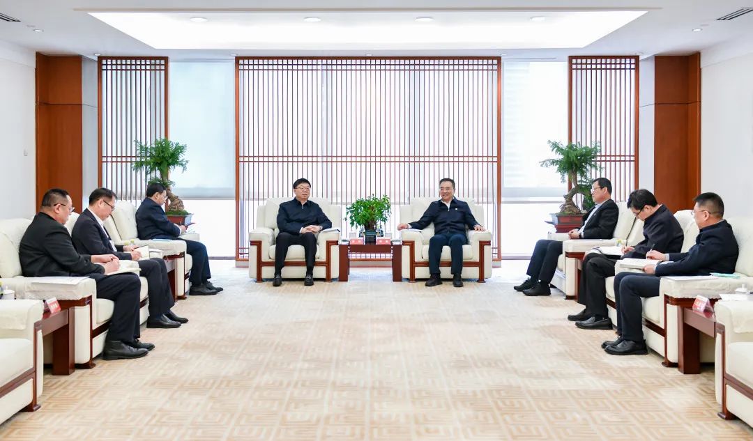 大唐集團(tuán)有限公司黨組書記、董事長(zhǎng)鄒磊會(huì)見吉林省委常委、省委秘書長(zhǎng)李偉
