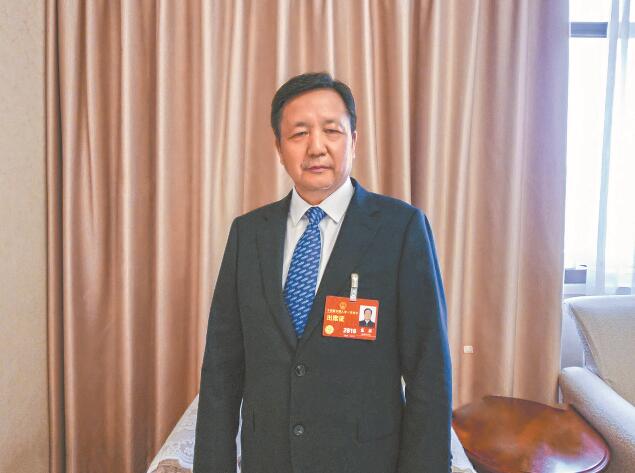新型電力系統(tǒng)建設(shè)為電力裝備制造業(yè)帶來新機(jī)遇——訪全國(guó)人大代表，全國(guó)工商聯(lián)副主席，特變電工股份有限公司黨委書記、董事長(zhǎng)張新