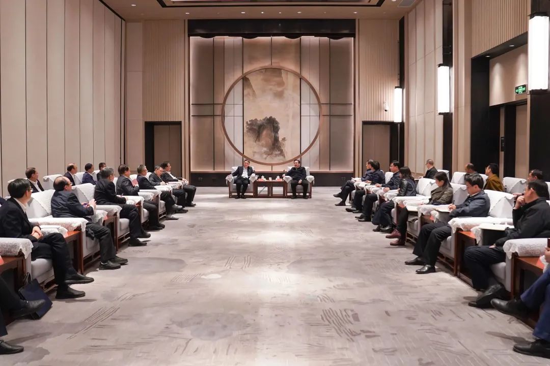 華能集團(tuán)黨組書(shū)記、董事長(zhǎng)溫樞剛拜會(huì)雄安新區(qū)黨工委書(shū)記、管委會(huì)主任張國(guó)華