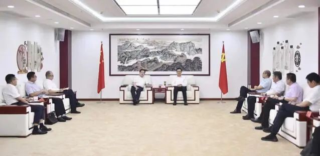 漯河市委書記秦保強(qiáng)、市長黃鈁會見中國電建華中區(qū)總部黨委書記、總經(jīng)理蹇尚友一行