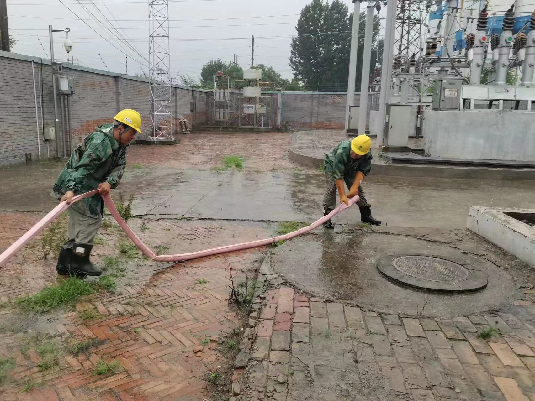 京津冀地區(qū)迎來(lái)極端強(qiáng)降雨，國(guó)網(wǎng)冀北電力近7000人迎戰(zhàn)