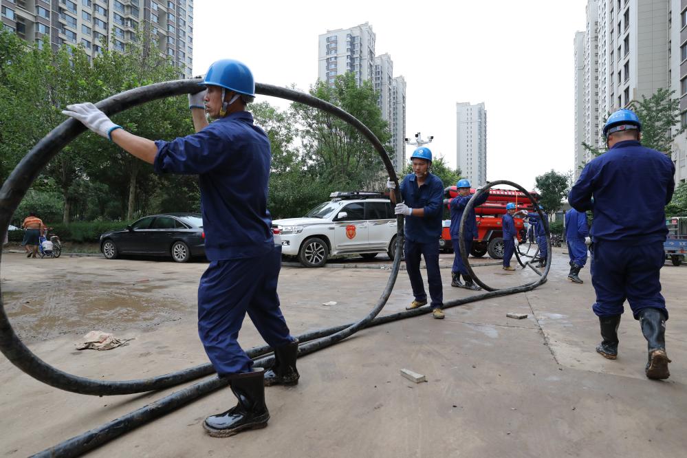 電來了，光就來了——河北涿州加快電力設施搶修見聞