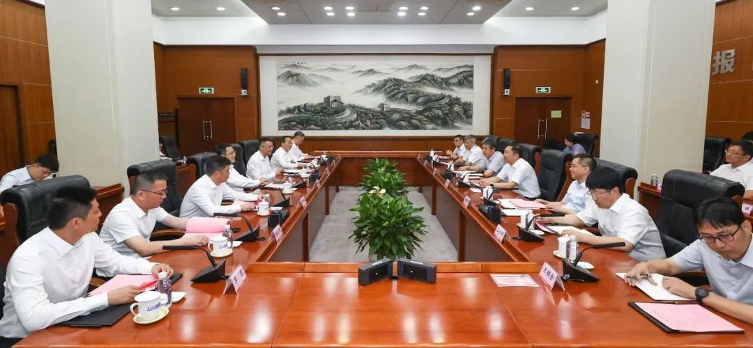 中核集團(tuán)黨組副書記、總經(jīng)理顧軍會(huì)見蘇州市委副書記、市長(zhǎng)吳慶文一行