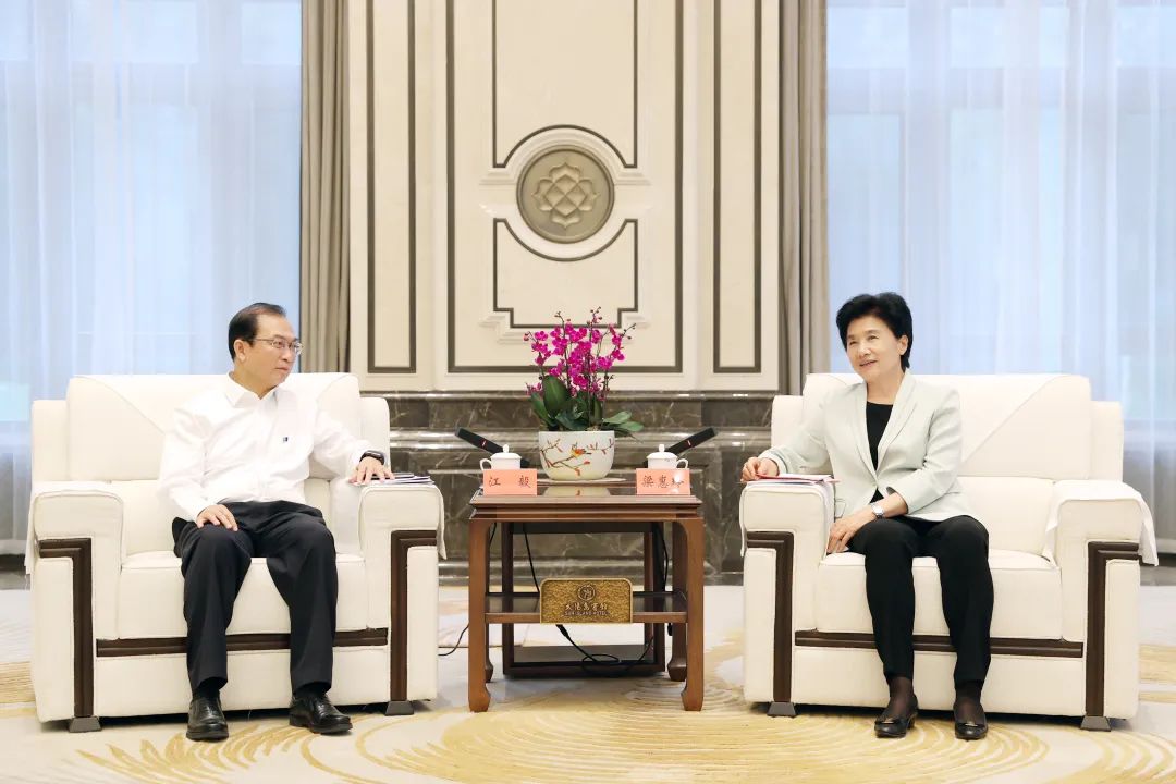 華電集團黨組書記、董事長江毅拜會黑龍江省委副書記、省長梁惠玲