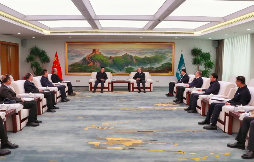 劉明勝、栗寶卿與國家電網(wǎng)董事長辛保安、總經(jīng)理張智剛會談