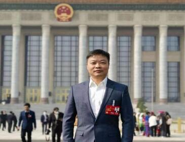 【兩會好聲音】全國人大代表、小鵬汽車董事長何小鵬：探索限定場景無人駕駛法規(guī)，助力車網(wǎng)融合和低空經(jīng)濟騰飛
