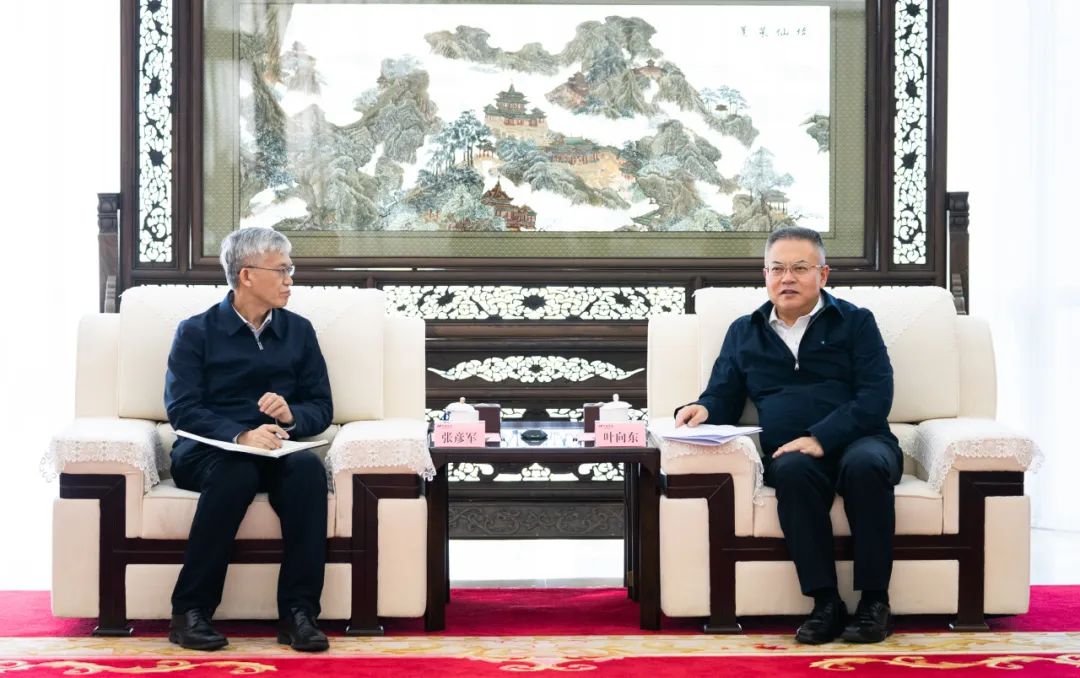 華電集團(tuán)黨組副書記、董事、總經(jīng)理葉向東會見東方電氣董事、總經(jīng)理、黨組副書記張彥軍