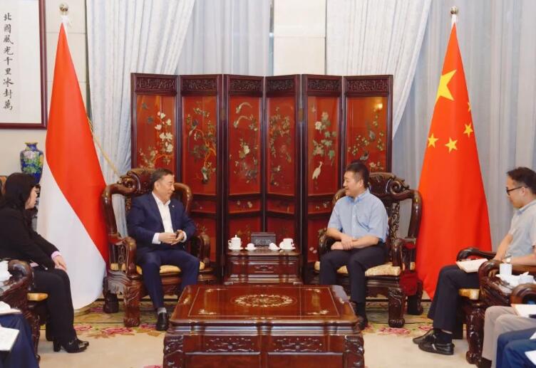 中國能建黨委書記、董事長(zhǎng)宋海良與中國駐印度尼西亞大使陸慷會(huì)談