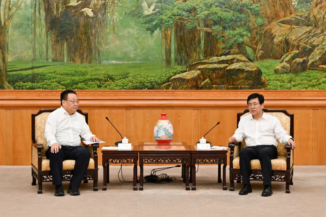 中核集團(tuán)總經(jīng)理、黨組副書(shū)記申彥鋒拜會(huì)福建省委副書(shū)記、省長(zhǎng)趙龍