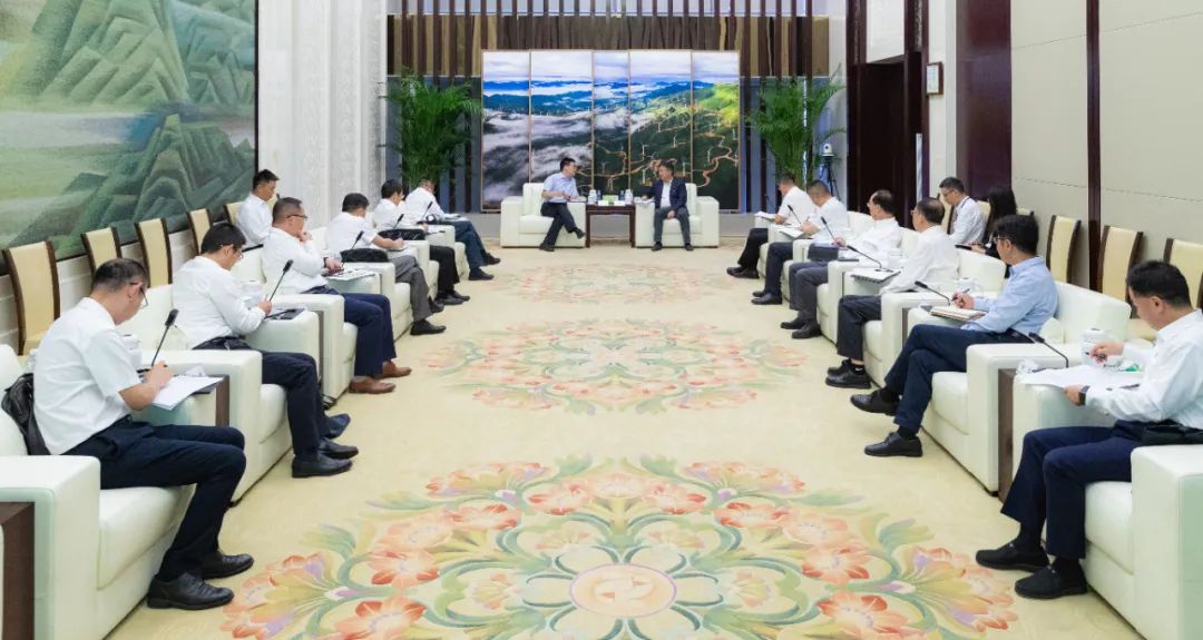 國(guó)家電投黨組書記、董事長(zhǎng)劉明勝會(huì)見(jiàn)上海電氣黨委書記、董事長(zhǎng)吳磊