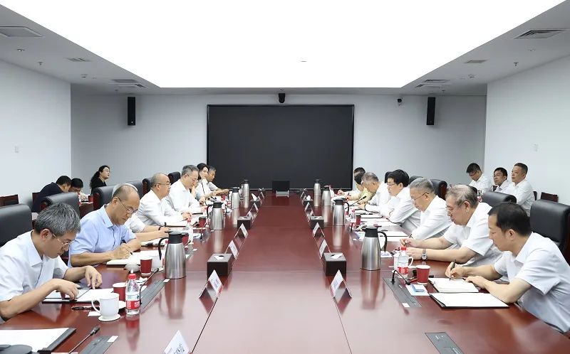 國(guó)家電網(wǎng)公司董事長(zhǎng)、黨組書記張智剛拜訪懷柔實(shí)驗(yàn)室并交流座談