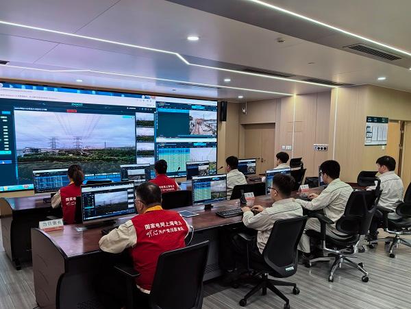 國網上海超高壓公司全力迎戰(zhàn)臺風“普拉?！?全力確保城市主電網安全穩(wěn)定運行