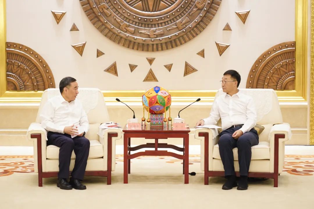 中國(guó)能建黨委書記、董事長(zhǎng)宋海良拜會(huì)廣西壯族自治區(qū)黨委書記劉寧