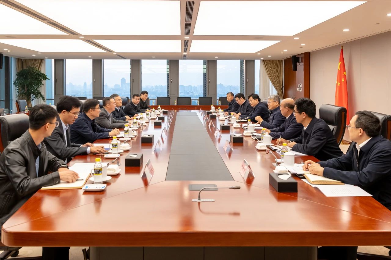 國家能源集團(tuán)黨組書記、董事長劉國躍會見中國礦業(yè)大學(xué)校長趙宏偉