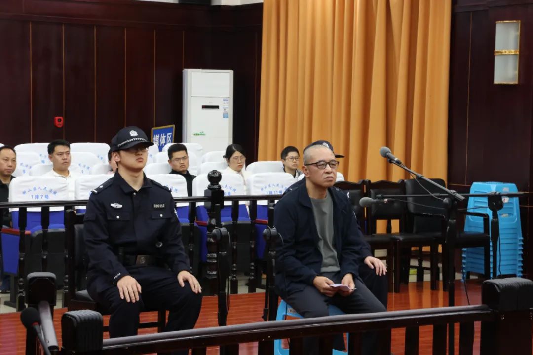 貴州電網(wǎng)原專職董事徐銘受賄、行賄案一審宣判