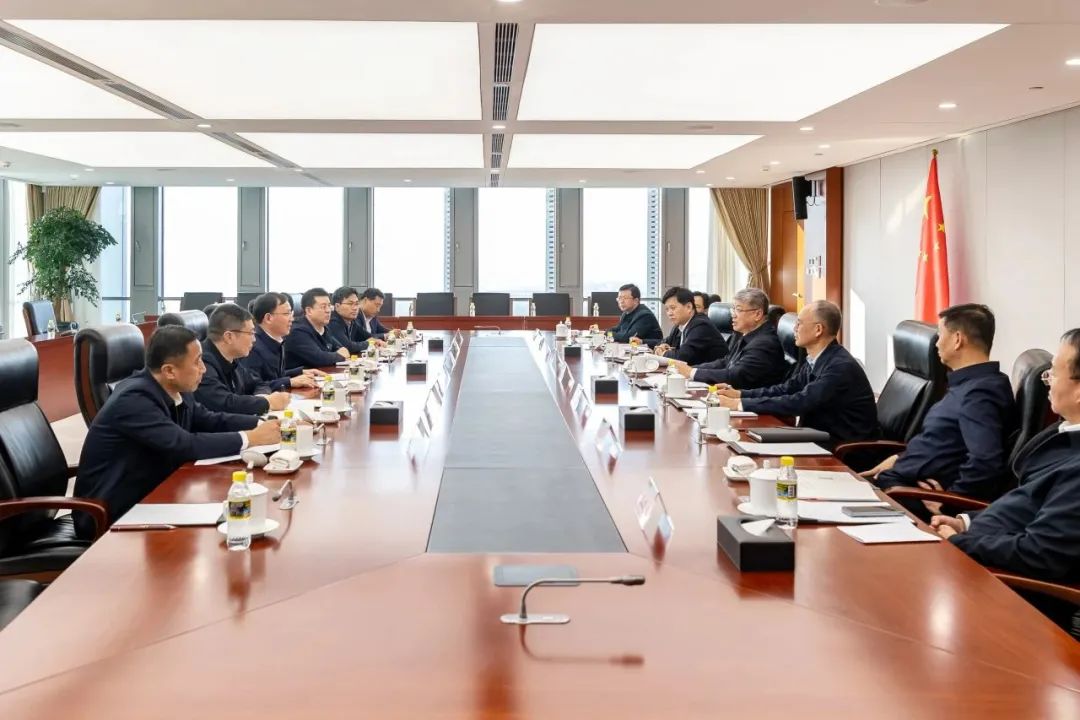 國(guó)家能源集團(tuán)黨組書記、董事長(zhǎng)劉國(guó)躍與中國(guó)大唐黨組副書記、總經(jīng)理張傳江會(huì)談