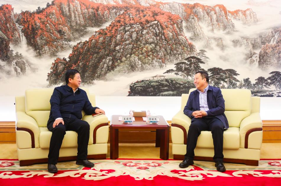 大唐甘肅公司黨委書記、董事長王建偉與甘肅電投集團(tuán)黨委書記、董事長蒲培文會談
