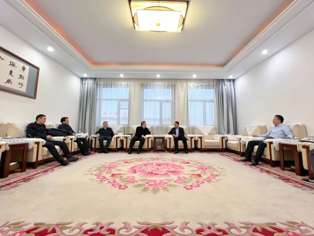華能蒙東公司總經理、黨委副書記李樹學會見中國石油內蒙古銷售公司執(zhí)行董事、黨委書記楊杰