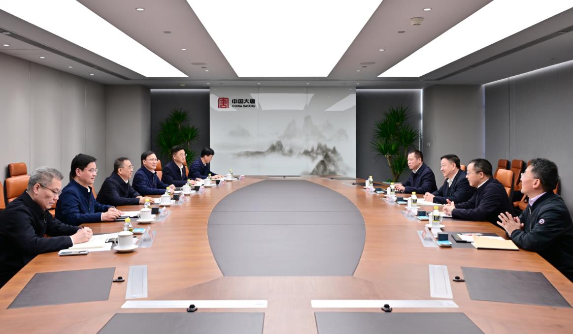 中國大唐董事長鄒磊、總經(jīng)理張傳江與中廣核董事長楊長利、總經(jīng)理高立剛會談