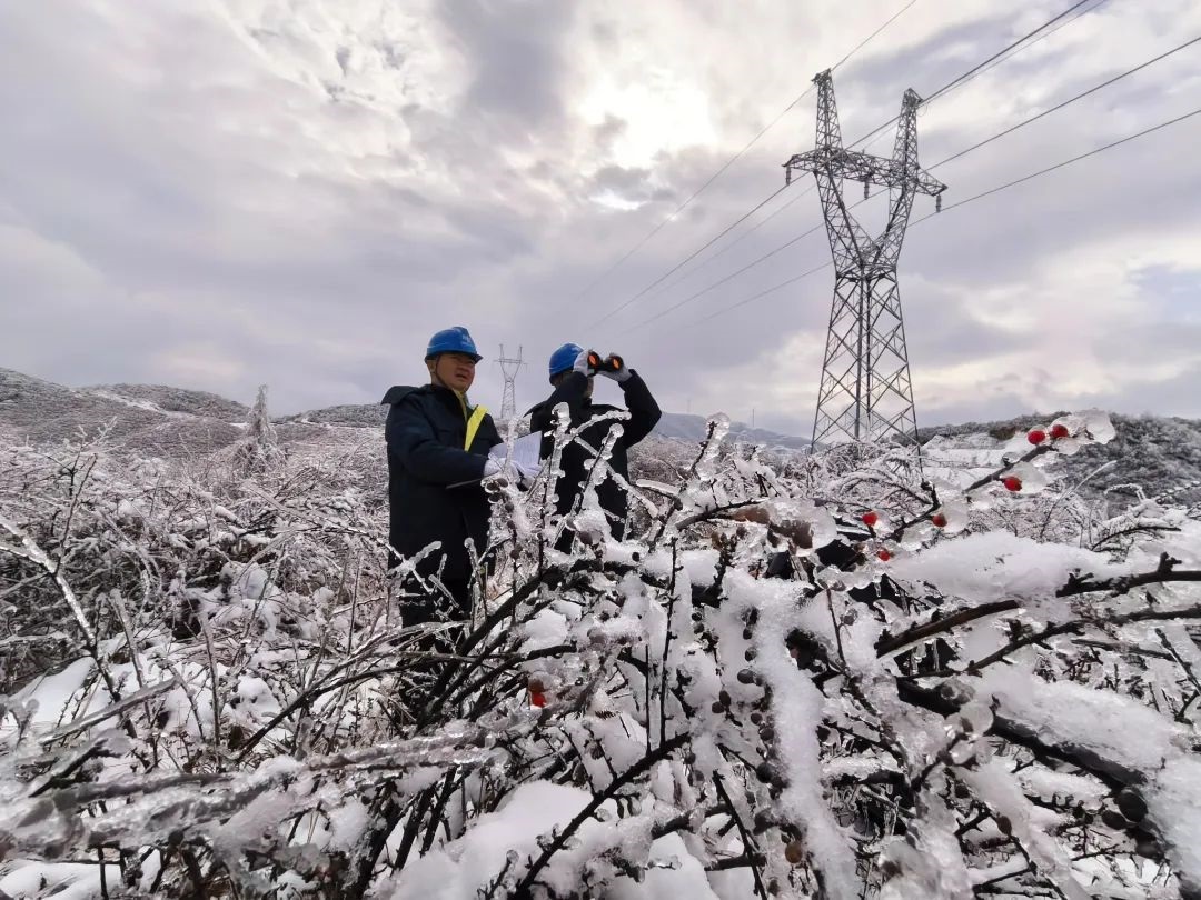 南方電網(wǎng)科技抗冰 讓冰雪“看得見、除得掉、防得住”